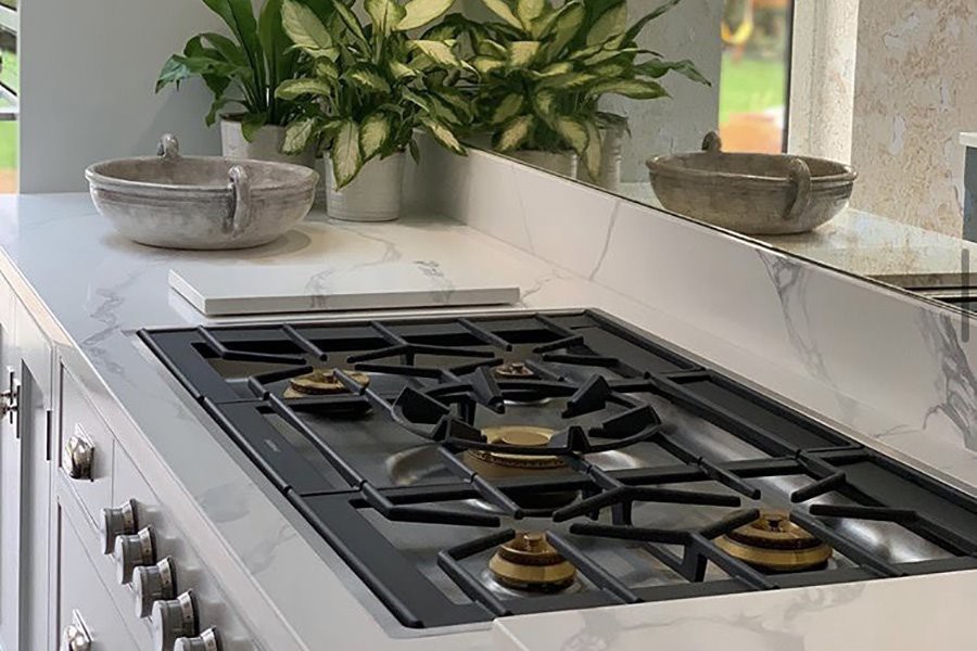 Calacatta Fantasia Quartz Kitchen Countertop