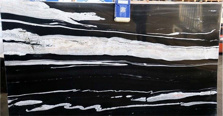 Granite Black Horse Slab 01